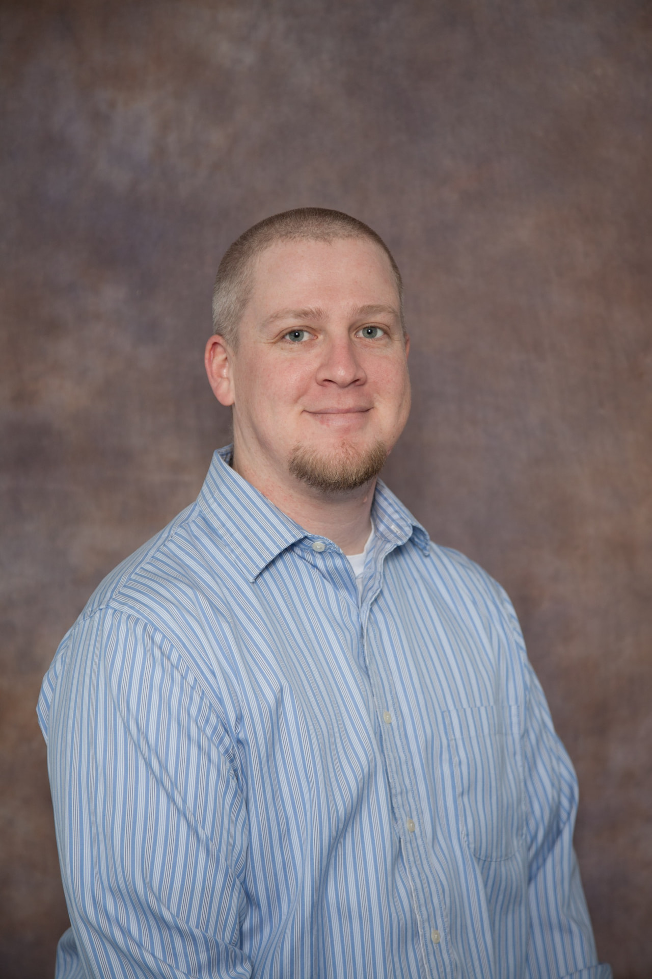 Headshot of Adam Barr